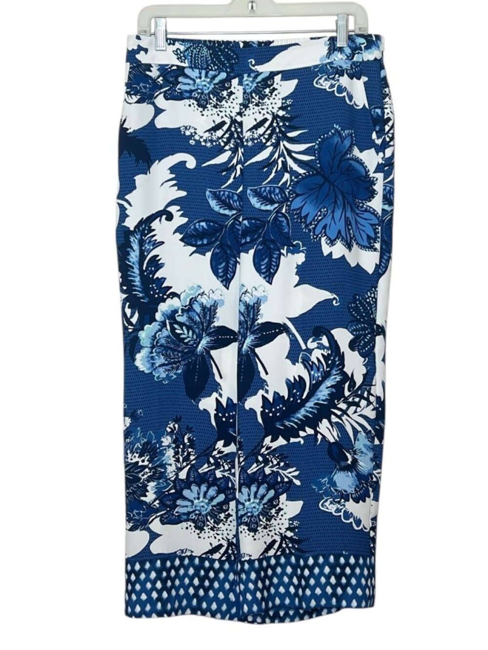 Chico’s blue & white floral print loose fit pull-on ankle pants size 0.5 (6)